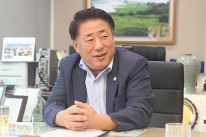 “19년째 매일 새벽 오토바이로 순찰 봉사”… 관악 6선 ‘안전 지킴이’[의정 포커스]
