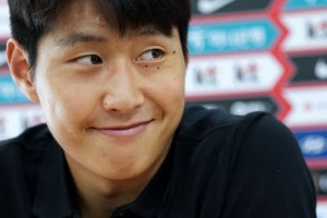 이강인 “코칭스텝 넘어 선수들 사이에 도움되는 선수로 인식 되고파”