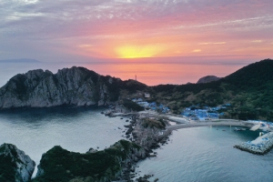 지는 해를 품었어도… 보석처럼 빛나는 섬