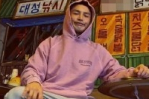 ‘부모 빚투 추방’ 마이크로닷, 닭발집 근황