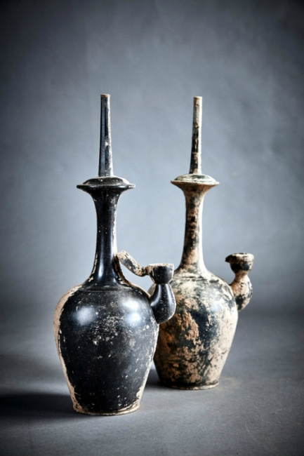 강원 삼척 흥전리 사지에서 출토된 통일신라시대 유물로 추정되는 ‘국보급’ 청동정병(靑銅淨甁) 2점. 문화재청 제공 