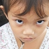 “담요 덮고 낮잠”…태국 총기난사서 유일 생존한 3세 여아