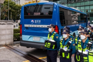 김근식 영장실질심사 종료…구속 여부 이르면 오늘 밤 결정날 듯