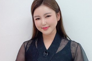 “예쁜 한복 입고♥” 송가인, 감사장 들고 전한 근황