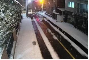 서울 강서구 도로에 설치된 도로 열선 모습. 강서구 제공