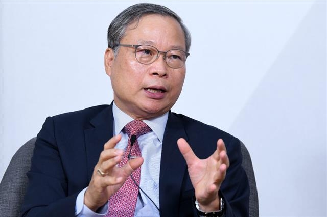 윤의준 한국에너지공과대 초대 총장이 20일 서울신문과 인터뷰를 갖고 대학의 교육 방향과 인재상을 설명하고 있다. 한국에너지공대 제공