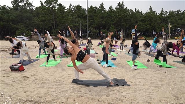 강릉시와 강릉관광개발공사는 지난 7~9일 연곡 솔향기캠핑장에서 ‘워케이션 페스티벌’을 개최했다. 강릉시 제공