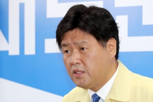 혐의 전면 부인하는 김용…밝혀지지 않은 檢 증거 있을까