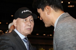 1년 넘게 혈액암 투병…안성기 새로운 소식