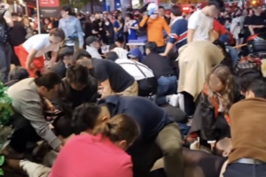 환자 나르고, 무릎에 피 나도록 밤새 CPR … “작은 영웅이 생명 살려”