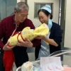 [나우뉴스] 67·68세에 자연 임신…中 노부부에게 찾아온 막내딸