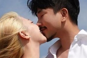 결혼 3년차 아이돌 돌연 ‘새 웨딩사진’