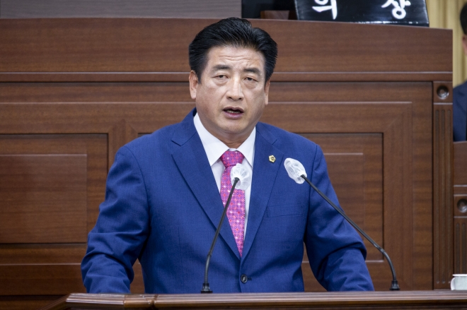 박창석 의원 도정질문 사진. 경북도의회 제공