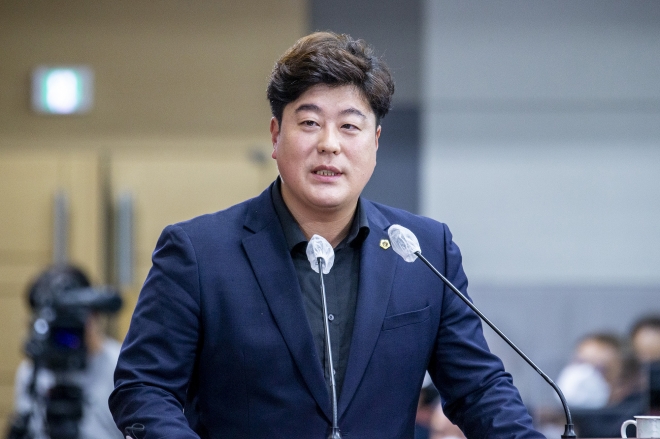 손희권 의원 도정질문 사진. 경북도의회 제공