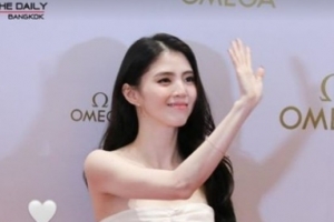 “한소희, 실제로 보면 이런 모습”