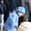 코로나19 확진자 두달 만에 7만명대 진입, 가팔라진 유행곡선