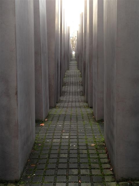 독일 베를린에 있는 유럽유대인학살추모관의 모습. 퍼블릭도메인 제공