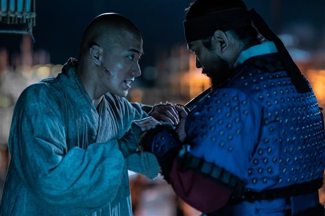 ‘한산 리덕스’는 지난 7월 개봉한 ‘한산’에 21분 15초를 추가한 감독판이다. 이순신 장군의 고뇌와 다른 등장인물 이야기를 보강해 완성도를 높였다.  롯데엔터테인먼트 제공