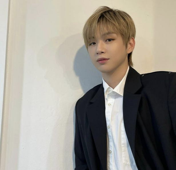 가수 강다니엘. 인스타그램