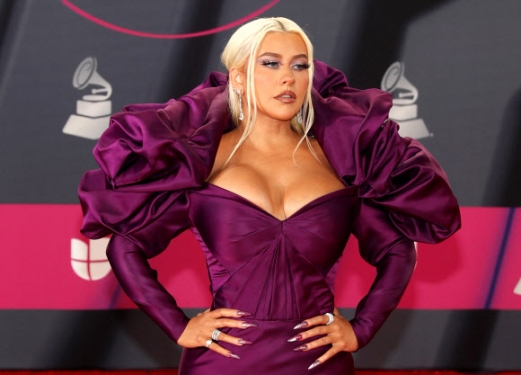 Christina Aguilera poses on the red carpet during the 23rd Annual Latin Grammy Awards show in Las Vegas, Nevada, U.S., November 17, 2022. REUTERS/Steve Marcus/2022-11-18 09:59:36/ <연합뉴스