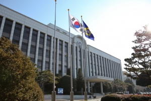 윗집 안방까지 쳐들어가 층간소음 항의·폭력 행사한 50대 집유