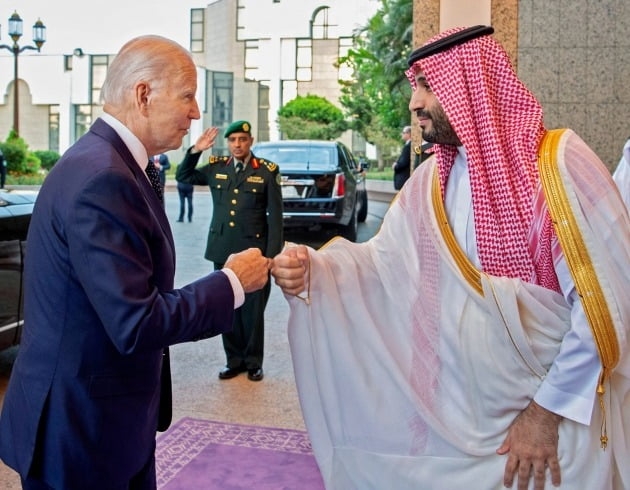 지난 7월 조 바이든 미국 대통령과 만난 무함마드 빈 살만 사우디아라비아 왕세자. AFP 연합뉴스 