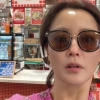 김희선, 쌍수했나?…성형설 부른 사진