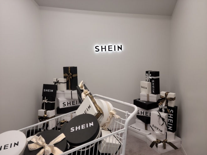 중국 패스트 패션 브랜드 SHEIN 