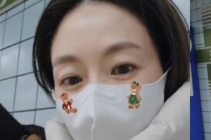 김지혜, 지하철 포착…90억 아파트 살아도 ‘뚜벅이족’