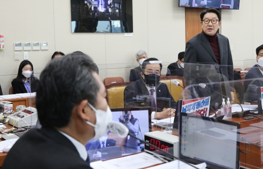 野, 과방위서 방송법 단독 처리…與 “야당 폭거, 반드시 저지할 것”