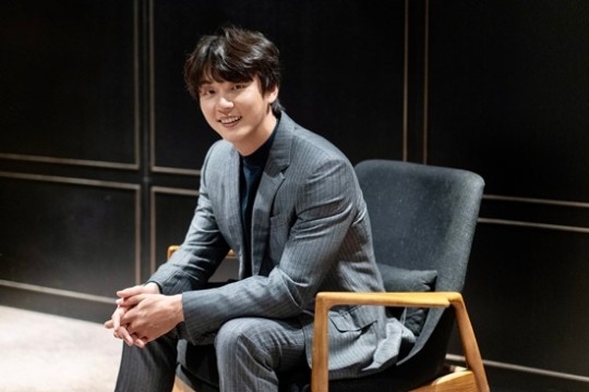 영화 ‘탄생’의 배우 윤시윤