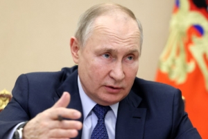 푸틴 “핵무기는 방어 수단”…‘선제 핵공격 안한다’ 공언…