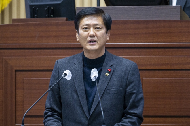 5분 자유발언중인 경북도의회 최덕규 의원. 경북도의회 제공