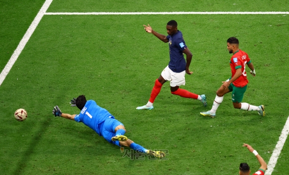 FIFA 월드컵 카타르 2022 - 준결승 - 프랑스 대 모로코 - 알 코르, 카타르 - 2022년 12월 14일 프랑스의 Randal Kolo Muani가 두 번째 골을 넣었다 REUTERS/Hannah Mckay