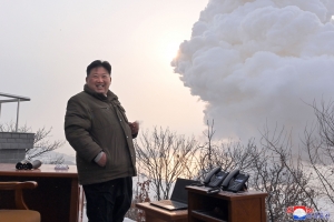 [포토] 북한 “대출력 고체발동기 시험 성공”…ICBM 개발에 박차