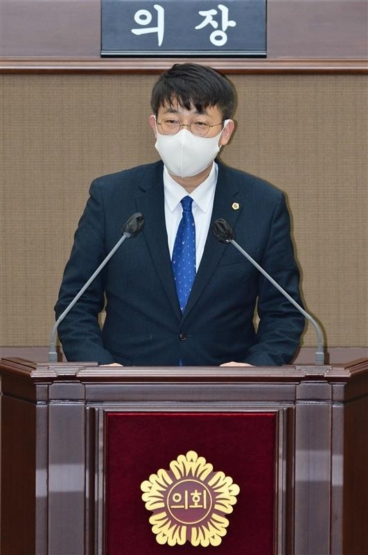 2023년도 서울시 예산안에 대한 반대토론에서 발언중인 이병도 의원