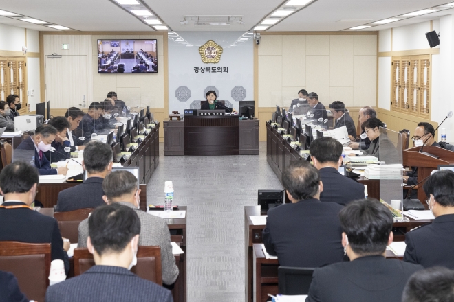 예산결산특별위원회 사진. 경북도의회 제공