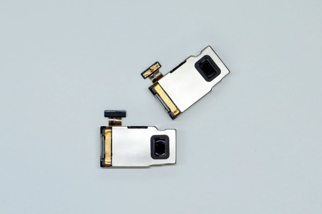 LG이노텍이 세계 최초로 개발한 ‘고배율 광학식 연속줌 카메라 모듈’의 모습. LG이노텍 제공