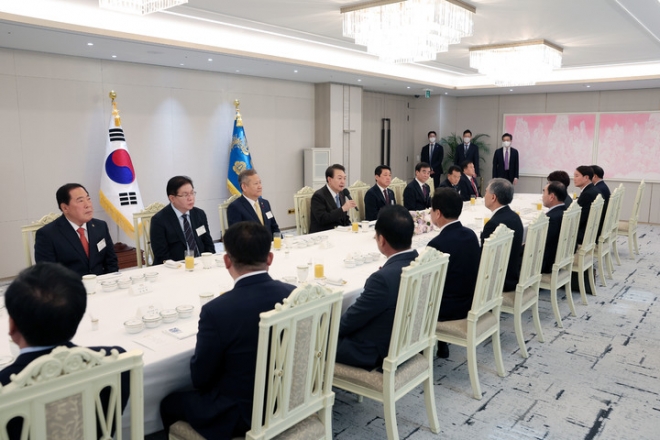 ‘대통령 초청 시도의회의장단 오찬 간담회’