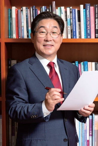 김동원 교수