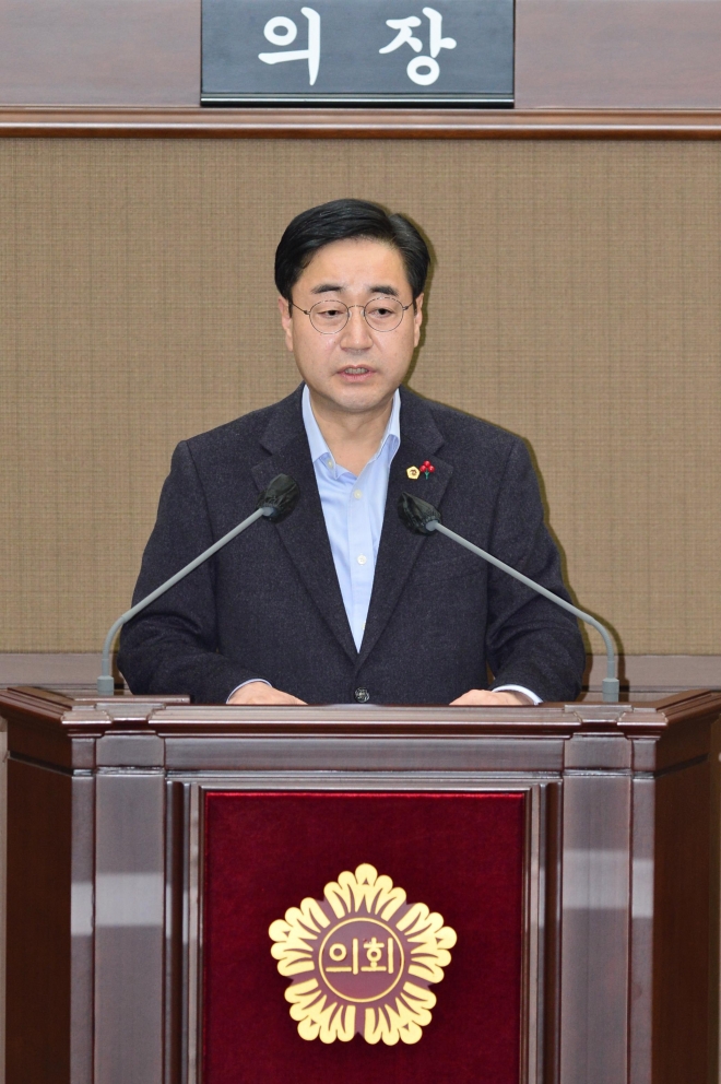 제315회 정례회 제7차 본회의에서 5분 자유발언을 하는 최민규 의원