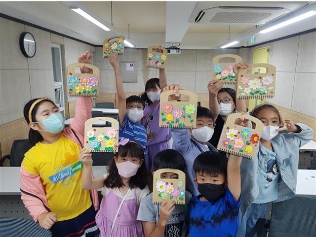 다드림문화복합센터의 전통공예 프로그램 모습. 영등포구 제공