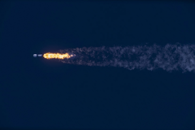 대한민국의 달 탐사 궤도선 ‘다누리’호(KPLO)가 8월 4일(현지시간) 미국 플로리다주 케이프커내버럴의 우주군 기지 40번 발사대에서 스페이스X 팰컨9 발사체에 실려 발사되고 있다. 2022.8.5. SpaceX 제공