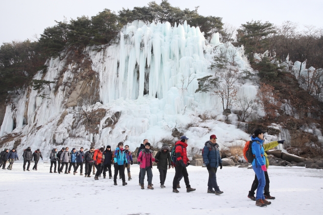 제7회 철원 한탄강 얼음 트레킹 축제 모습. 철원군 제공