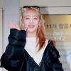 (여자)아이들 민니, 머리부터 발끝까지 완벽한 알렉산더 맥퀸 공항패션