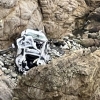 76m 절벽 추락한 美일가족 차량 ‘전원 생존’…소름돋는 반전