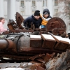 [포토] 해 넘긴 우크라전… 전쟁·일상의 공존