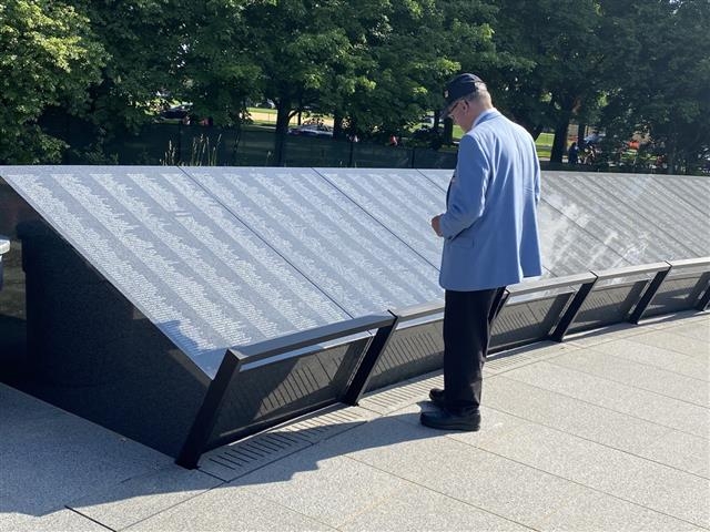 지난해 6월 미국 워싱턴DC 한국전 참전기념비 공원에 설립된 한국전 추모의 벽 전경. 워싱턴 이경주 특파원