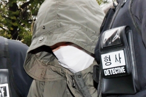 ‘백골 엄마’ 옆에서 2년…연금 받은 40대 딸 ‘구속’