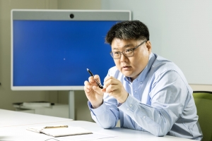 방진복이 신기했던 청년...30년 뒤 정년 없는 기술 마스터로